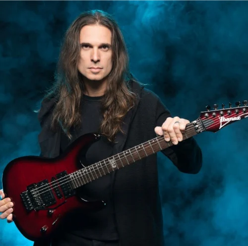 Kiko Loureiro deixa Megadeth e anuncia  apresentação no Sesc em São Paulo