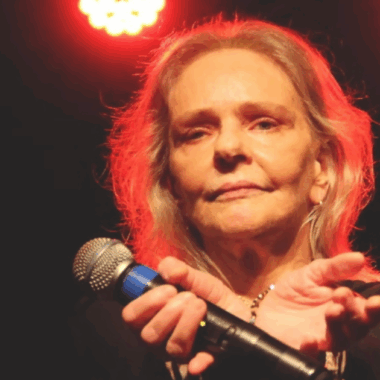 Morre aos 75 anos a cantora Angela Ro Ro, referência na música popular brasileira